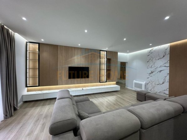 Tirane, shitet apartament 2+1+Ballkon Kati 1, 128 m² 270.000 € 
