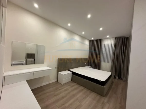 Tirane, shitet apartament 2+1+Ballkon Kati 1, 128 m² 270.000 € 