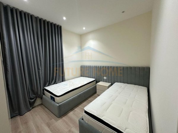 Tirane, shitet apartament 2+1+Ballkon Kati 1, 128 m² 270.000 € 