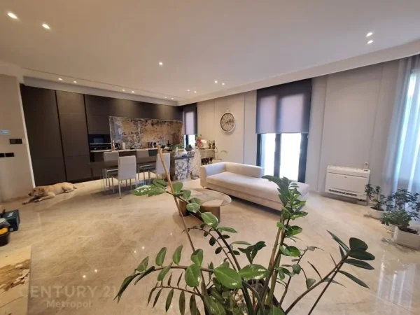 Tirane, shes apartament 3+1 , 140 m² 640.000 € (Liceiu Artistik, Rruga e Elbasanit)