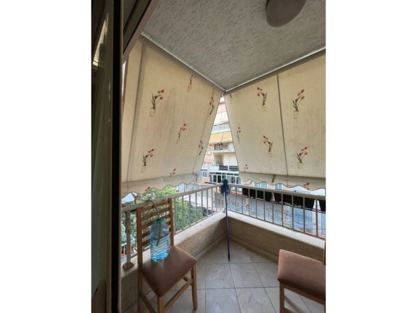 Tirane, jepet me qera 1+1 , 64 m² 350 € (Fresku)