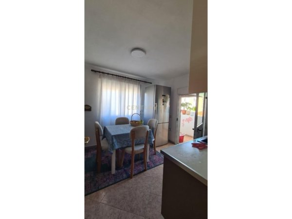 Tirane, shes apartament 3+1+Ballkon Kati 6, 100 m² 150.000 € 