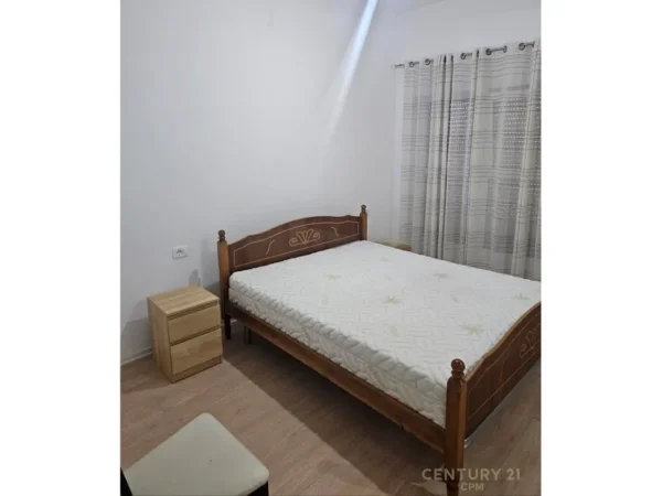 Tirane, jepet me qera apartament 2+1 Kati 6, 102 m² 520 € 