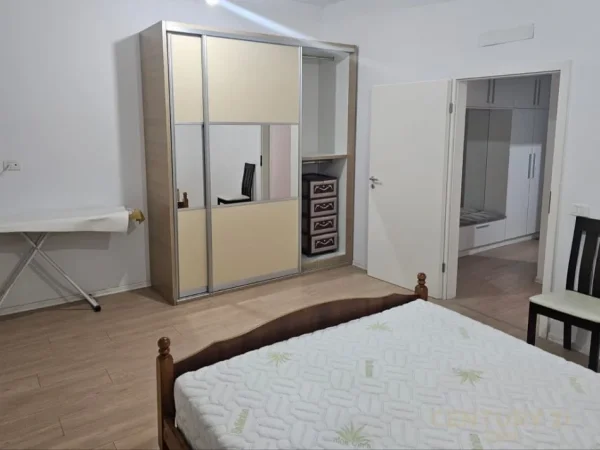 Tirane, jepet me qera apartament 2+1 Kati 6, 102 m² 520 € 