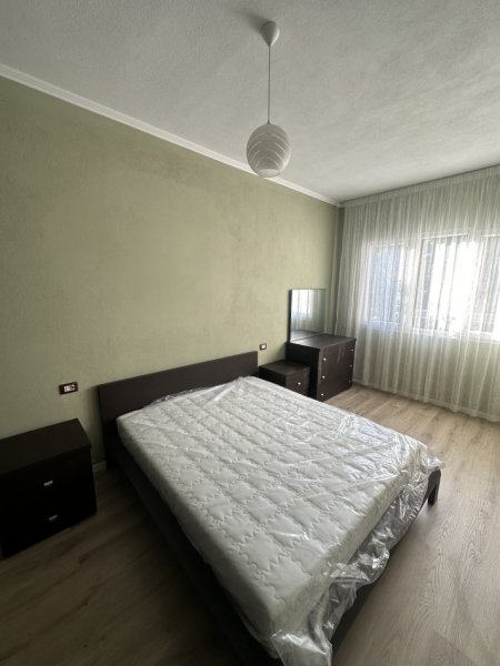 Tirane, jepet me qera shtepi 1+1 Kati 1, 75 m² 400 € (Rruga Jordan Misja)
