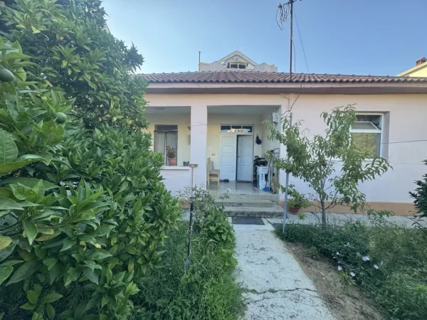 Tirane, shitet shtepi 2+1+Ballkon Kati 1, 130 m² 2.900.000 €