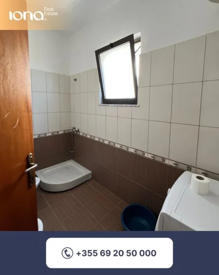 Mali Robit, shitet apartament 1+1 Kati 4, 64 m² 65.000 € (300 m larg nga deti)