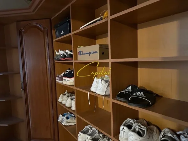 Tirane, jepet me qera apartament 2+1 Kati 2, 95 m² 650 € (SELVIA)