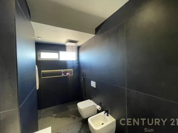 Vlore, shes apartament+verande | Penthouse 2+1 Kati 11, 206 m² 350.000 € (skele)