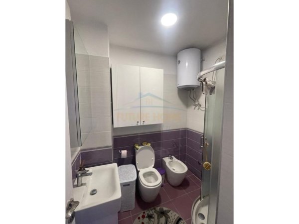 Tirane, jepet me qera apartament 2+1+Ballkon Kati 6, 98 m² 650 € 