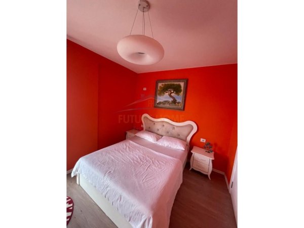 Tirane, jepet me qera apartament 2+1+Ballkon Kati 6, 98 m² 650 € 