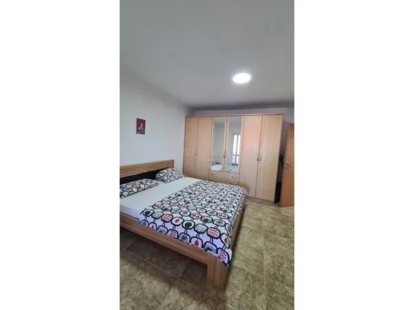 Tirane, shes apartament 3+1 Kati 6, 100 m² 150.000 € (brryli)