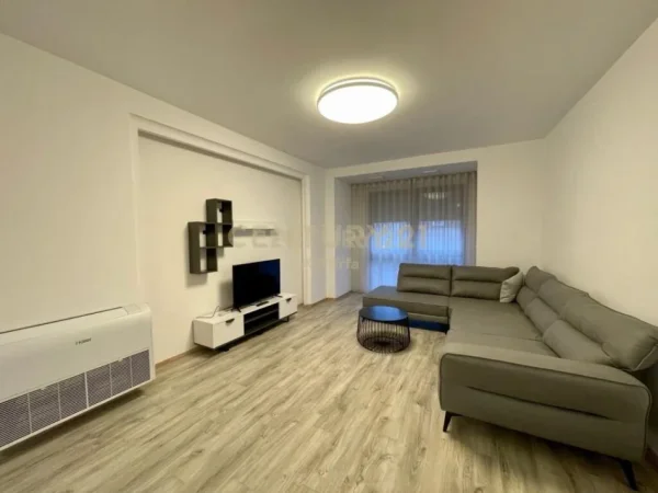 Tirane, jepet me qera apartament 3+1 Kati 2, 129 m² 1.000 € (21 dhjetori)