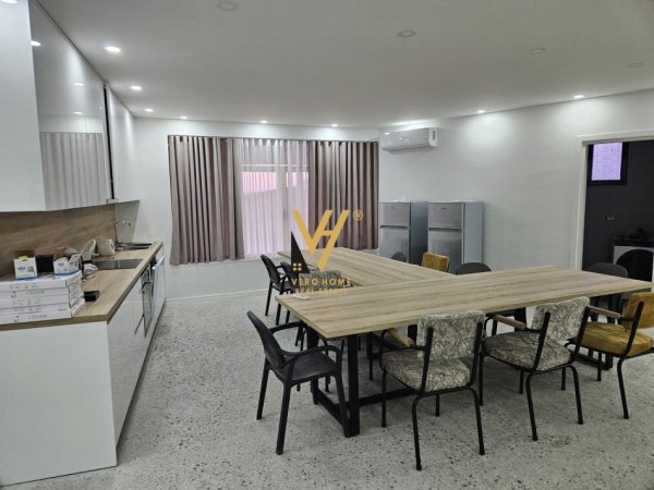Tirane, jepet me qera shtepi 3+1+Ballkon Kati 0, 120 m² 900 € (TEGU)