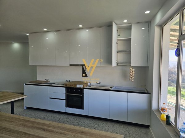 Tirane, jepet me qera shtepi 3+1+Ballkon Kati 0, 120 m² 900 € (TEGU)