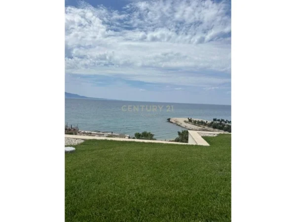 Tirane, shes apartament 2+1 Kati 1, 89 m² 223.475 € (sarande)