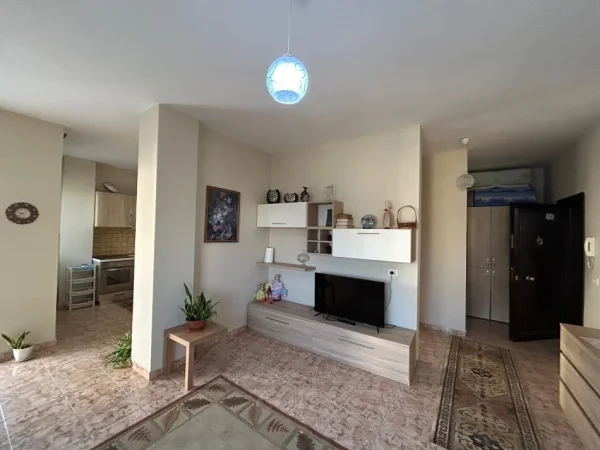 Mali Robit, shitet apartament 1+1+Ballkon Kati 5, 75 m² 85.000 € (Durres)