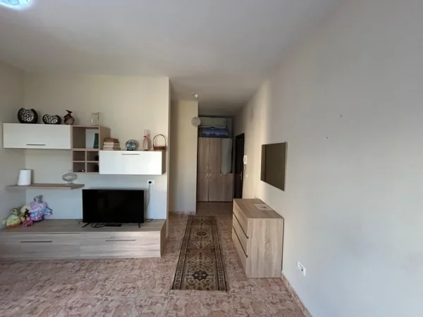 Mali Robit, shitet apartament 1+1+Ballkon Kati 5, 75 m² 85.000 € (Durres)