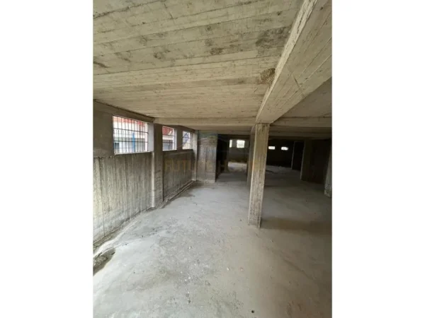 Plepa, shitet ambjent biznesi Kati 0, 254 m² 114.300 € (Durres)