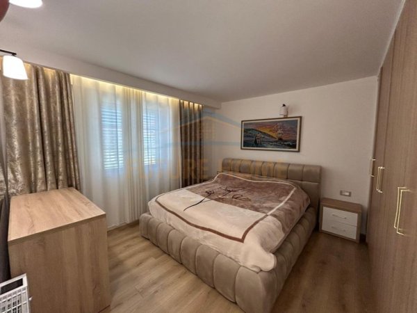 Ish Keneta, shitet shtepi 2+1 Kati 0, 275 m² 300.000 € (Durres)