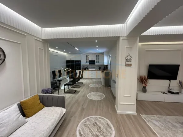 Ish Keneta, shitet shtepi 2+1 Kati 0, 275 m² 300.000 € (Durres)