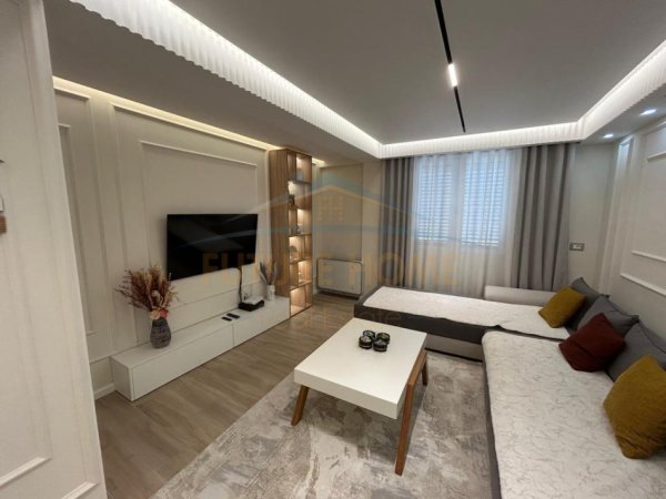 Ish Keneta, shitet shtepi 2+1 Kati 0, 275 m² 300.000 € (Durres)