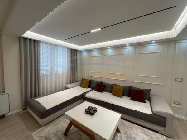 Ish Keneta, shitet shtepi 2+1 Kati 0, 275 m² 300.000 € (Durres)