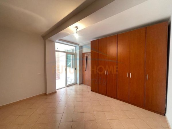 Tirane, jepet me qera apartament 1+1 Kati 1, 58 m² 350 € (Selitë, Tiranë.)