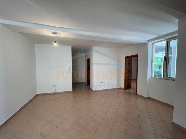 Tirane, jepet me qera apartament 1+1 Kati 1, 58 m² 350 € (Selitë, Tiranë.)