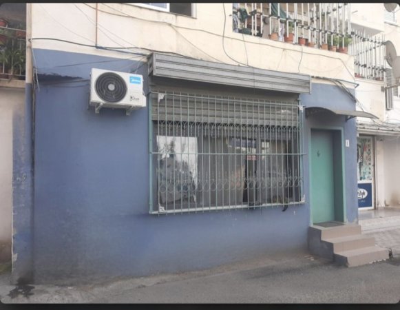 Tirane, jap me qera ambjent biznesi Kati 0, 30 m² 350 € (Donbosko)