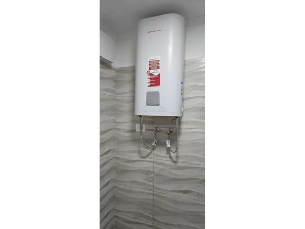 Durres, jepet me qera garsonier 1+1 Kati 2, 70 m² 450 € (PLAZH RROTA E KUQE)