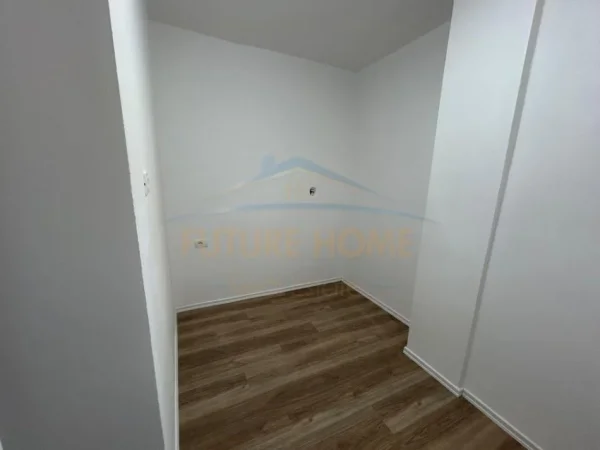 Durres, shitet apartament 2+1 Kati 2, 61 m² 81.000 € 