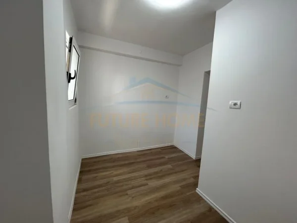 Durres, shitet apartament 2+1 Kati 2, 61 m² 81.000 € 