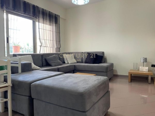 Durres, jepet me qera apartament 2+1 Kati 2, 101 m² 550 € (Vollga)