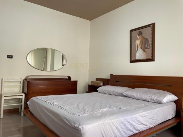 Durres, jepet me qera apartament 2+1 Kati 2, 101 m² 550 € (Vollga)