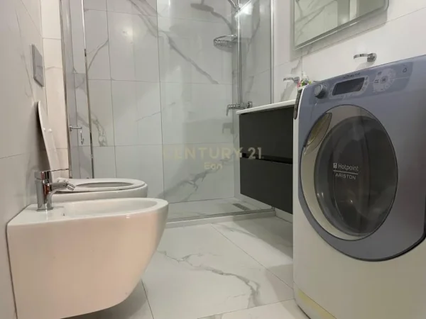 Durres, jepet me qera apartament 2+1 Kati 2, 101 m² 550 € (Vollga)