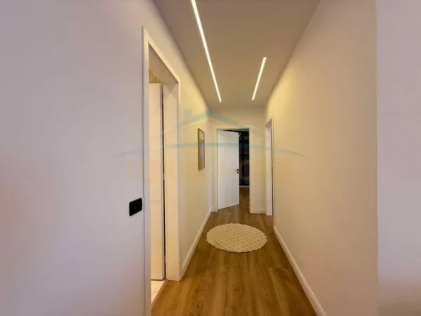 Tirane, shitet apartament 2+1 Kati 3, 110 m² 348.000 € (Rruga e Kosovarve)