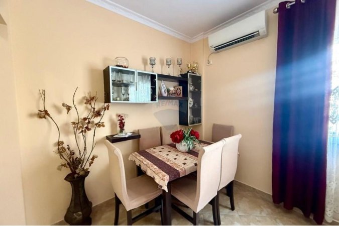 Apartament ne shitje, 1+1 totalisht i mobiluar tek Hipoteka (120'500 Euro) !