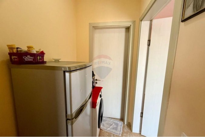Apartament ne shitje, 1+1 totalisht i mobiluar tek Hipoteka (120'500 Euro) !