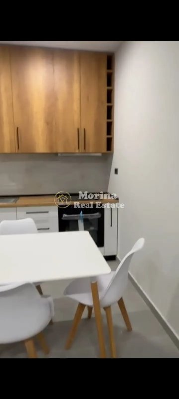 Tirane, jepet me qera apartament 1+1 Kati 1, 65 m² 450 € (Shkolla e Bashkuar)