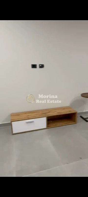 Tirane, jepet me qera apartament 1+1 Kati 1, 65 m² 450 € (Shkolla e Bashkuar)