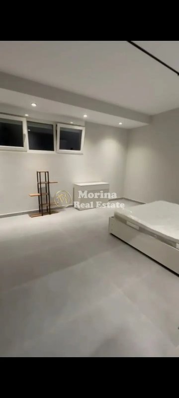 Tirane, jepet me qera apartament 1+1 Kati 1, 65 m² 450 € (Shkolla e Bashkuar)