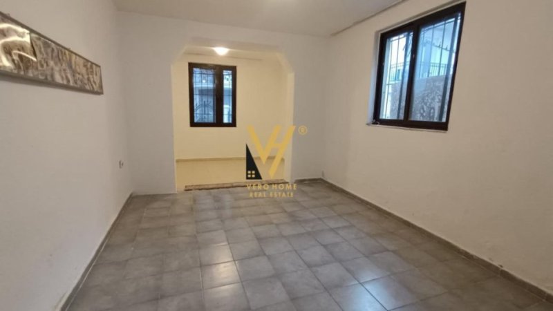 Tirane, jepet me qera apartament 1+1+Ballkon Kati 1, 70 m² 400 € (SHESHI WILLSON)