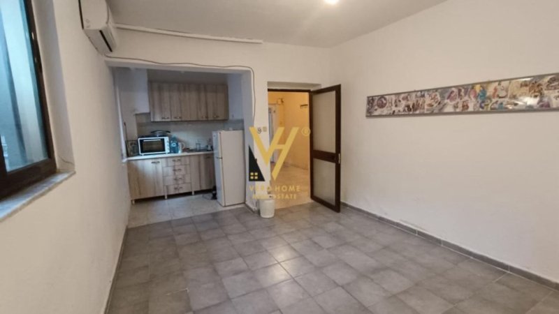 Tirane, jepet me qera apartament 1+1+Ballkon Kati 1, 70 m² 400 € (SHESHI WILLSON)