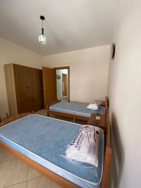 Tirane, jepet me qera apartament 2+1 Kati 1, 120 m² 620 € (don bosko)