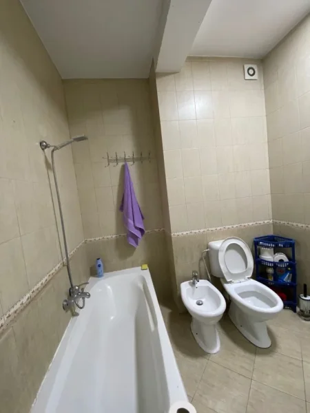 Tirane, jepet me qera apartament 2+1 Kati 1, 120 m² 620 € (don bosko)