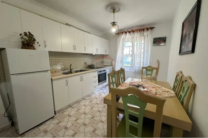 Tirane, jepet me qera apartament 2+1+Ballkon Kati 2, 70 m² 500 € (Myslym Shyri)