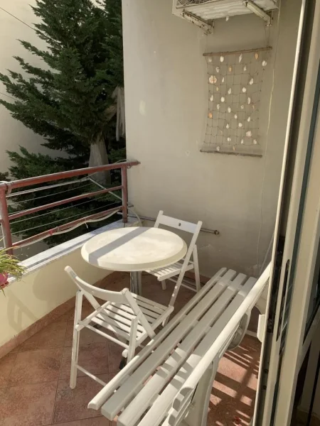 Golem apartament ne plazh me pamje nga deti
