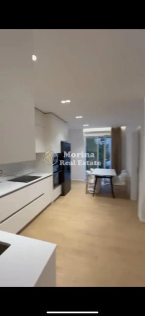 Tirane, jepet me qera apartament 2+1 Kati 1, 160 m² 1.000 € (Liqeni i Thate)