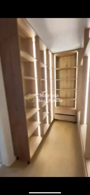 Tirane, jepet me qera apartament 2+1 Kati 1, 160 m² 1.000 € (Liqeni i Thate)